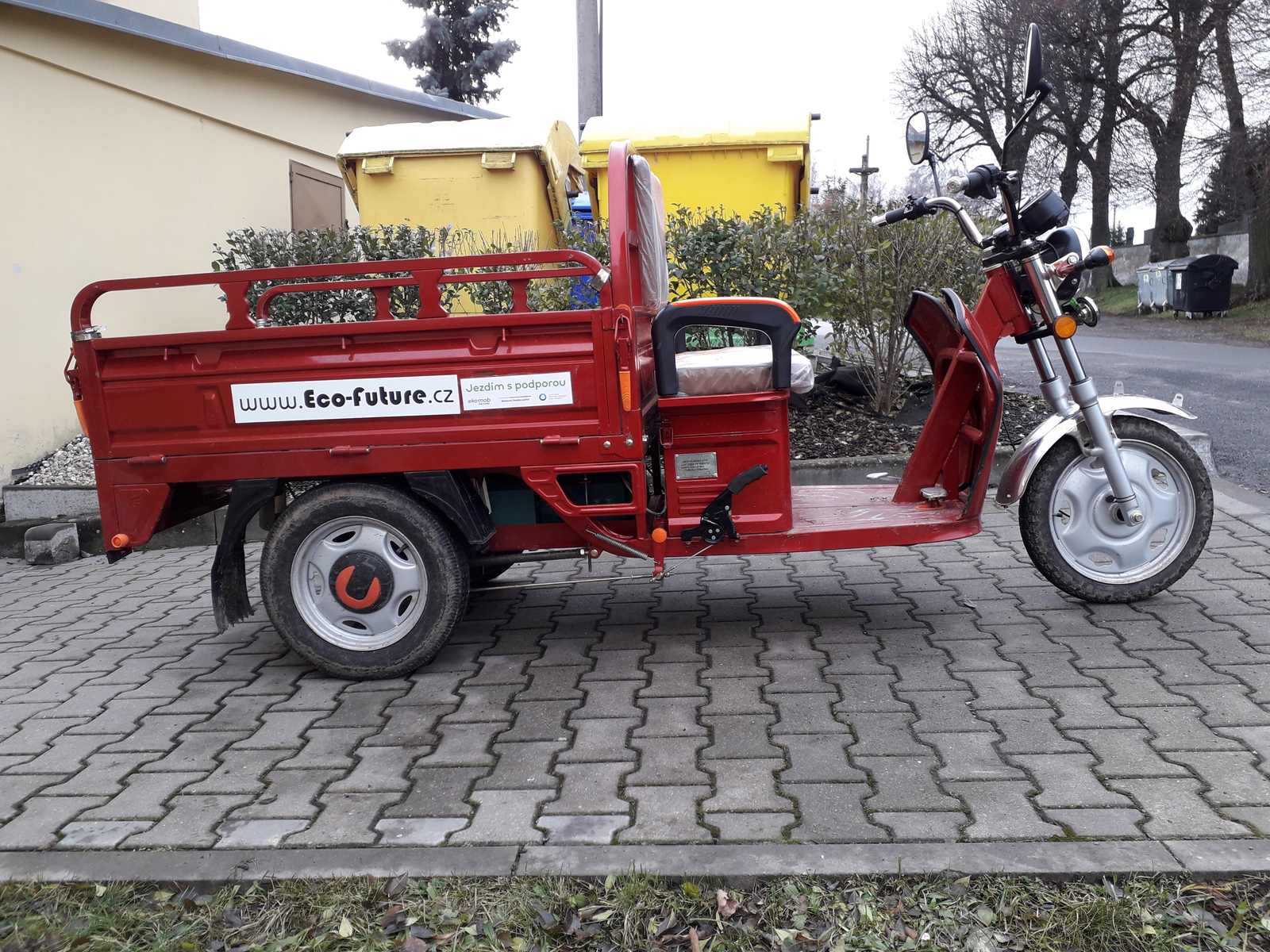 ELEKTROTŘÍKOLKA